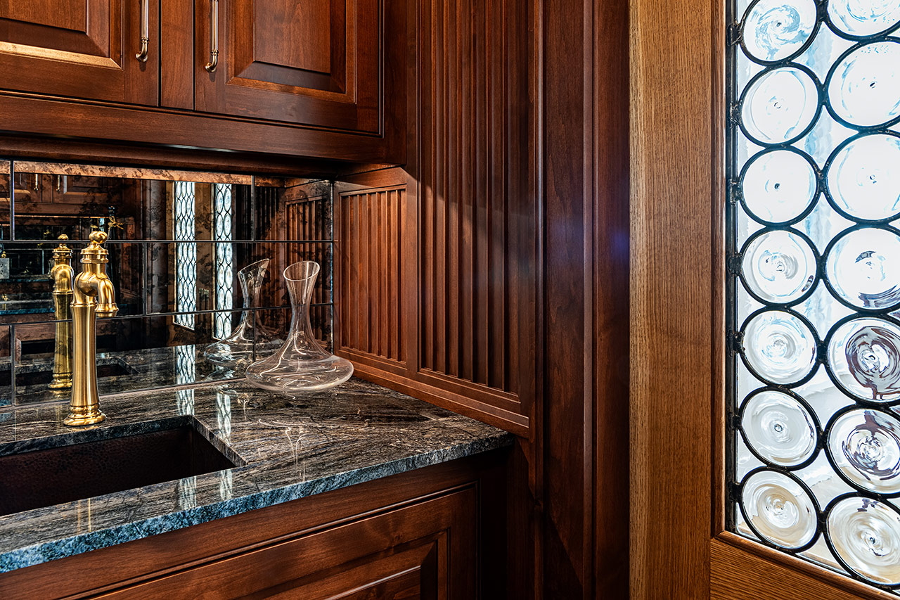 Wet bar detail